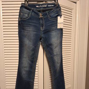 NWT Wallflower bootcut jeans